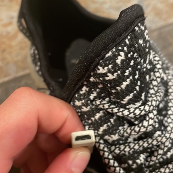 Light up shoes, but don’t know if they work - Picture 11 of 13